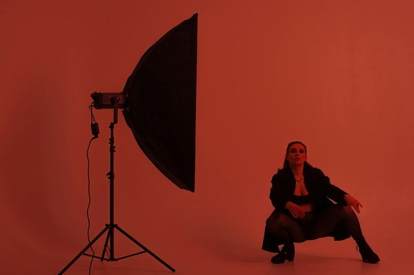 Quelles astuces pour porter des jupes en cuir sans paraître trop audacieuse?